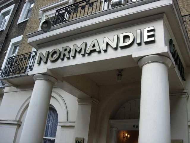 Normandie Hotel Londen Buitenkant foto
