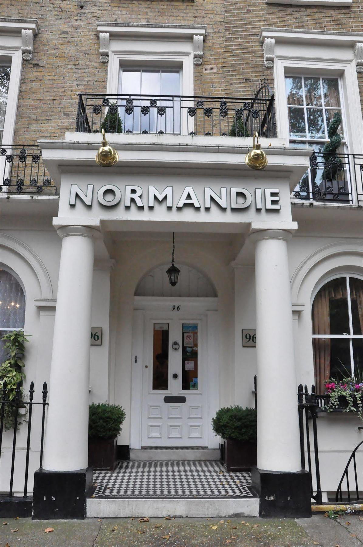 Normandie Hotel Londen Buitenkant foto